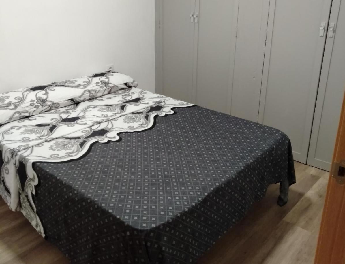 Habitaciones Privada Preciosa Grande Centro Malaga Tambien Cerca De La Playa Wi-Fi Esterno foto