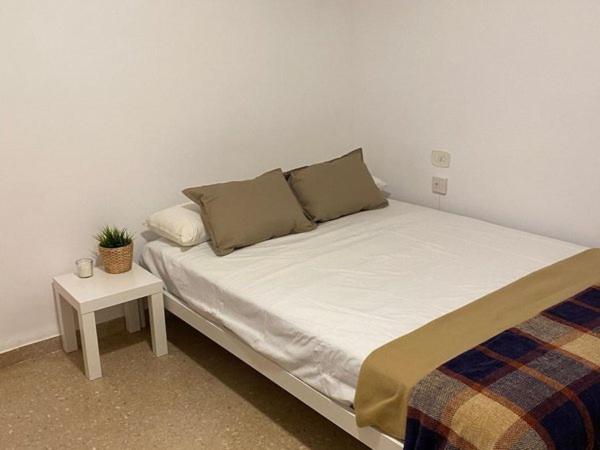 Habitaciones Privada Preciosa Grande Centro Malaga Tambien Cerca De La Playa Wi-Fi Esterno foto